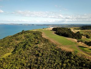 Kauri Cliffs 15th Aerial Left